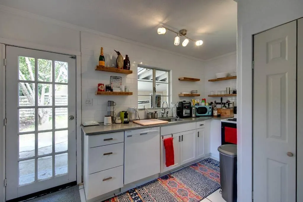 Charming Old Florida Home 15 Mins From Beaches Sarasota Tatil Evi